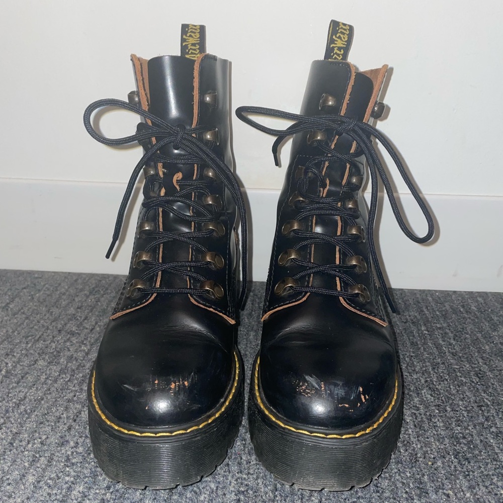 Dr Martens Leona Womens Vintage Smooth Leather Heeled Boots